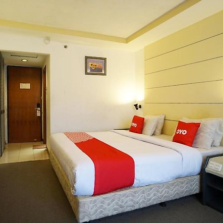 Collection O 1963 Hotel The New Benakutai Balikpapan  Eksteriør bilde