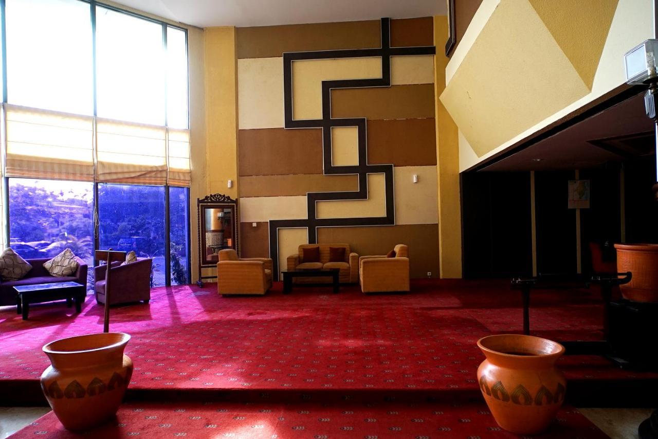 Collection O 1963 Hotel The New Benakutai Balikpapan  Eksteriør bilde
