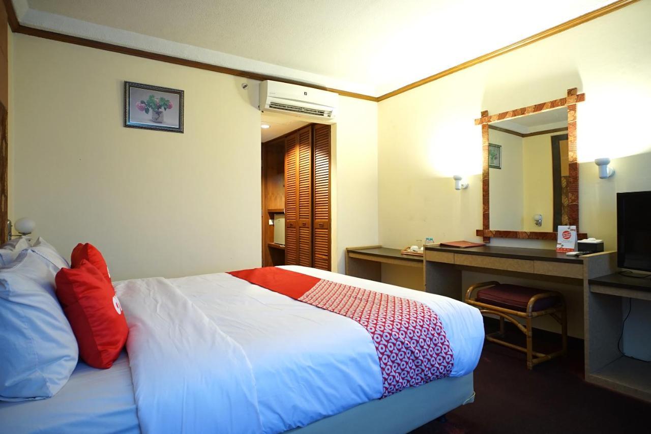 Collection O 1963 Hotel The New Benakutai Balikpapan  Eksteriør bilde